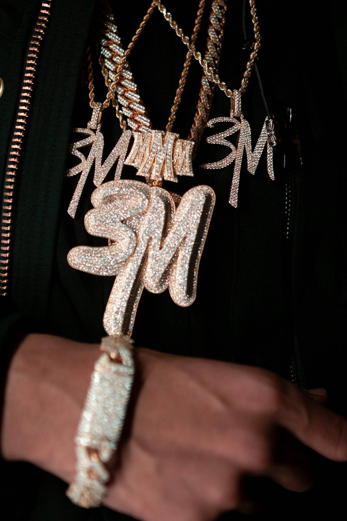 silver and gold chain necklace
