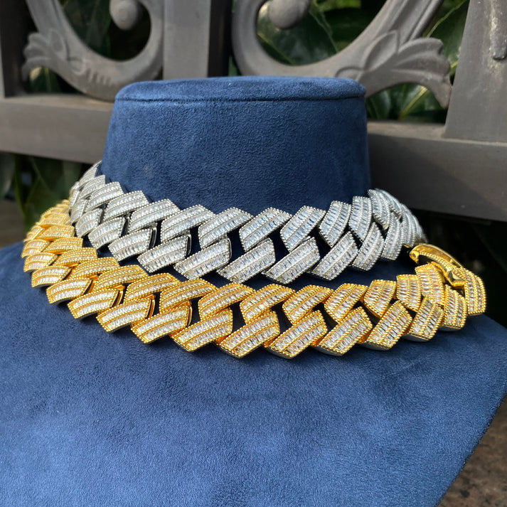 The Big Dog | 30mm VVS Diamond CZ Miami Cuban Link Hip Hop Chain Necklace