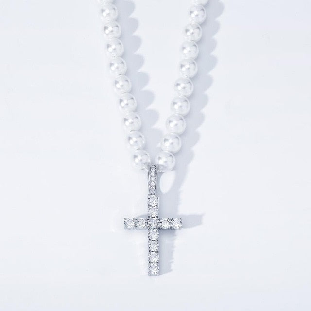 Ladies High Fashion Vintage Look White Pearl Necklace Flooded Ice Butterfly Pendant Charm