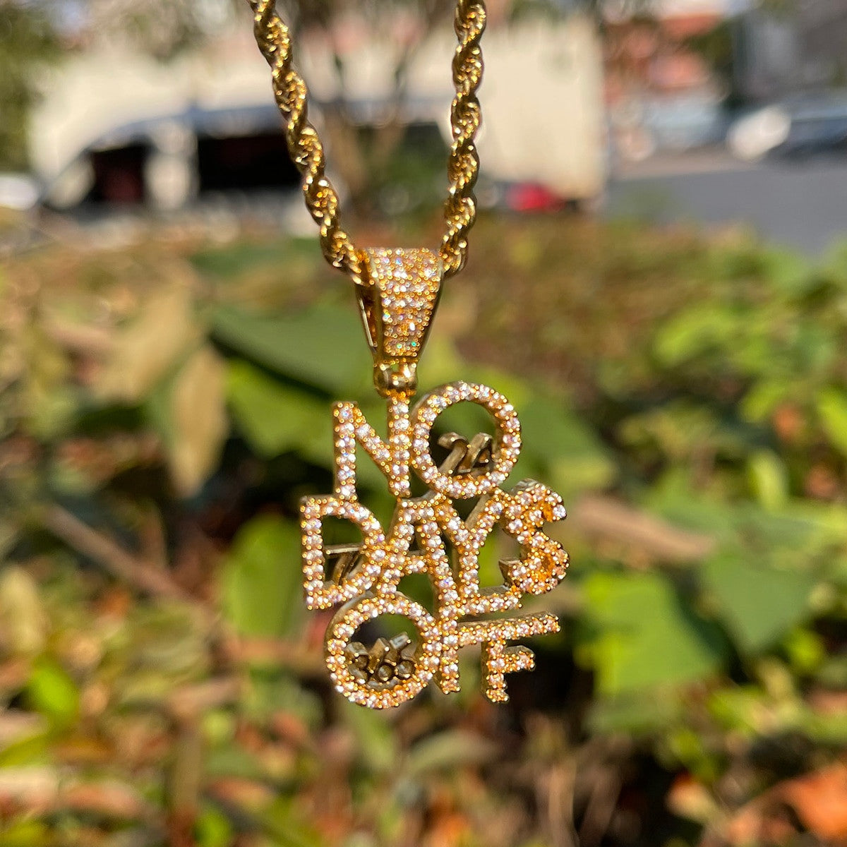 No Days Off | Prong Set Cluster Stones Hip Hop Pendant Chain Necklace