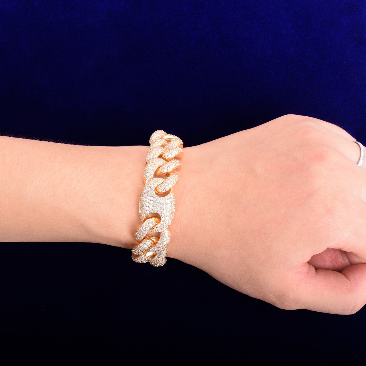 Big Dogs 18mm Street Rock Flooded Ice AAA Stone Designer Cuban Link Hip Hop Bracelets