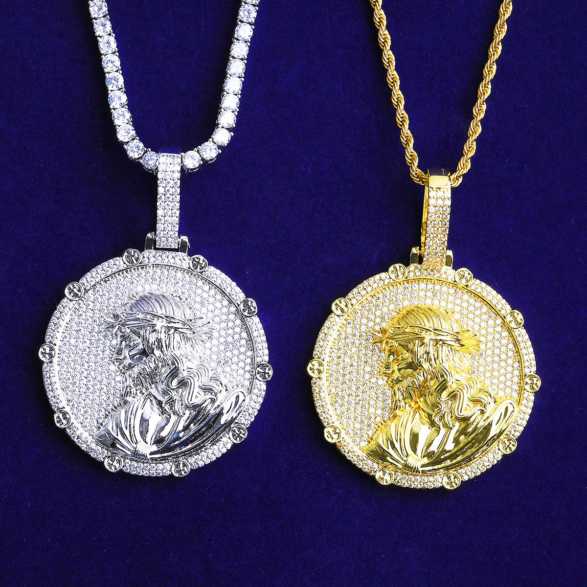 The Carpenter | VVS Diamond CZ Circular Jesus Piece Iced Blinged Out Pendant