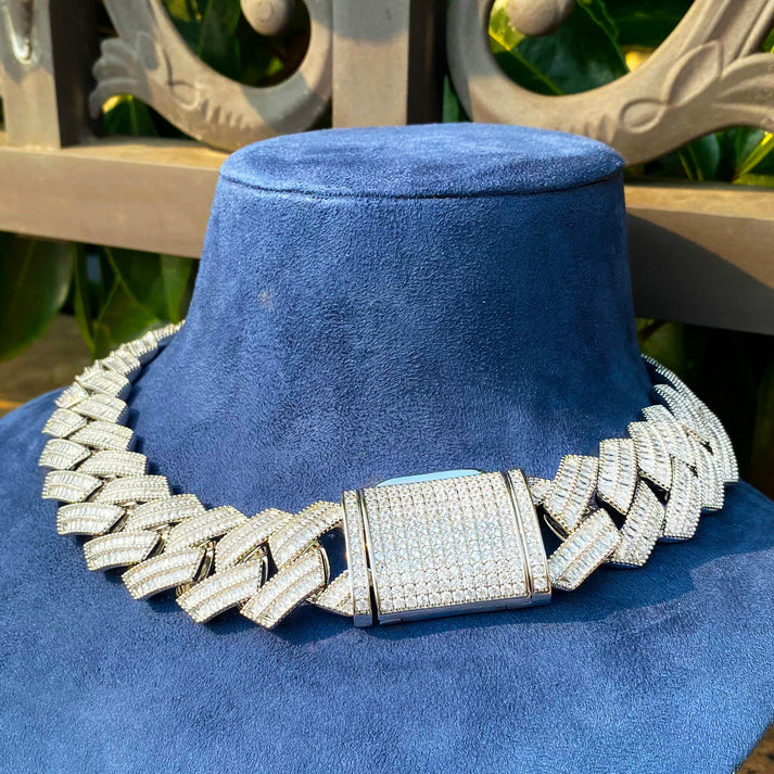 The Big Dog | 30mm VVS Diamond CZ Miami Cuban Link Hip Hop Chain Necklace