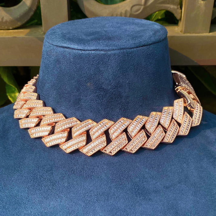 The Big Dog | 30mm VVS Diamond CZ Miami Cuban Link Hip Hop Chain Necklace