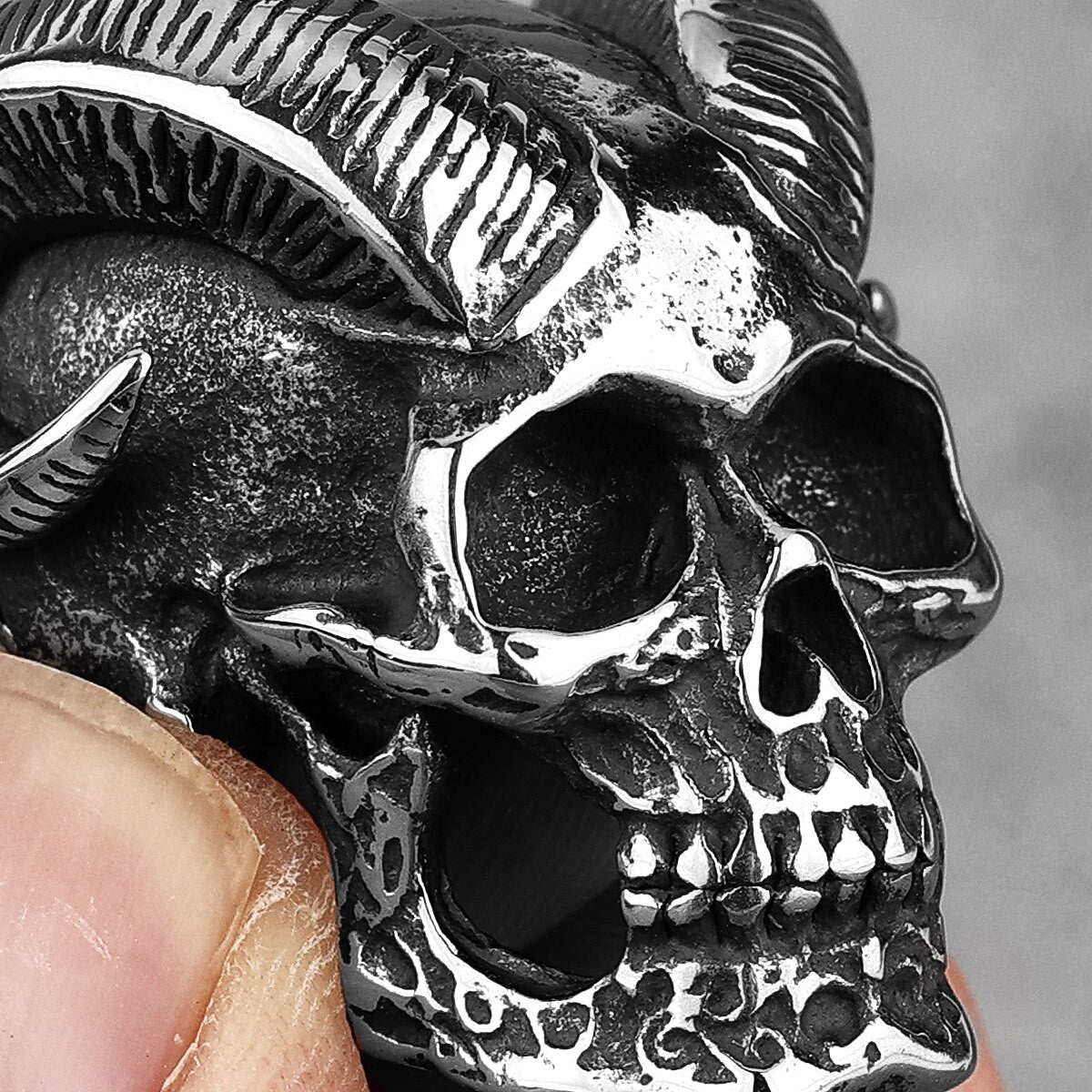 Mens Stainless Steel No Fade Devil Satan Horns Street Wear Pendant Chain Necklace