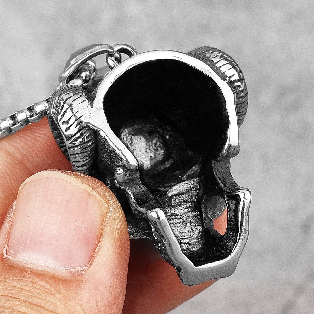 Mens Stainless Steel No Fade Devil Satan Horns Street Wear Pendant Chain Necklace