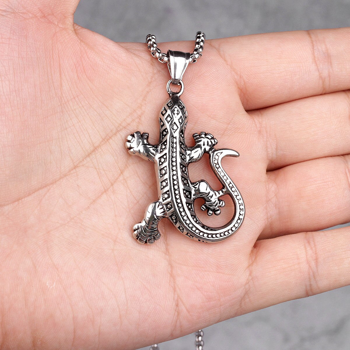 Silver No Fade Stainless Steel Gecko Lizard Reptile Pendant Chain Necklace