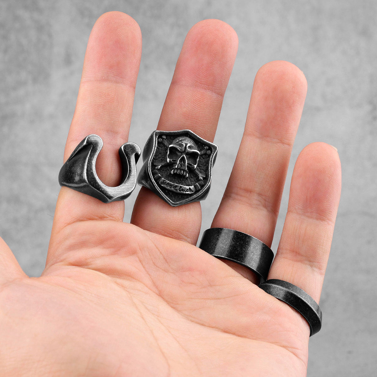 Mens 316L Solid Stainless Steel No Fade lucky Horseshoe Buckle Ring