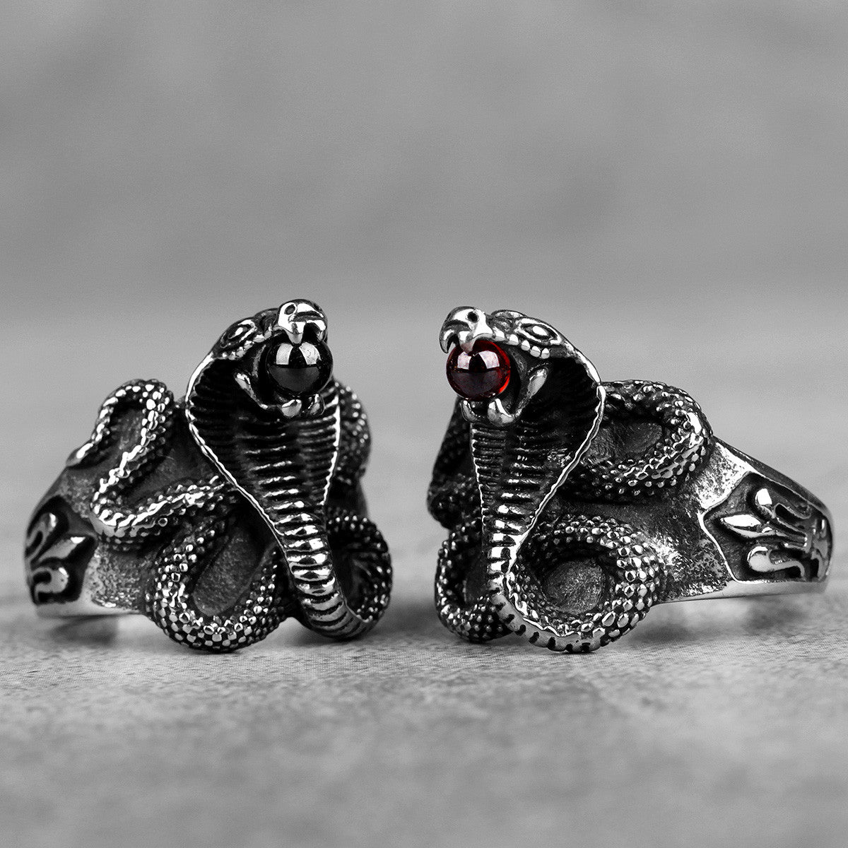 Mens No Fade Stainless Steel Coiled Cobra Snake Street Wear Vintage Rings