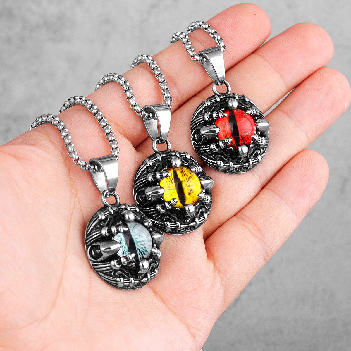 Cthulhu Eye | Men's Dark Mysterious No Fade Stainless Steel Bold Fashion Pendant