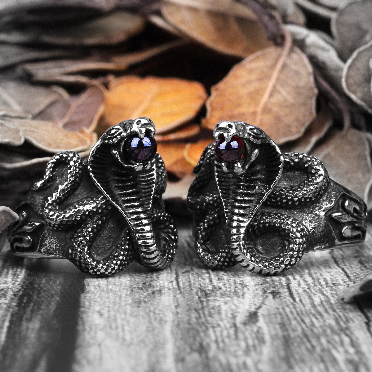 Mens No Fade Stainless Steel Coiled Cobra Snake Street Wear Vintage Rings