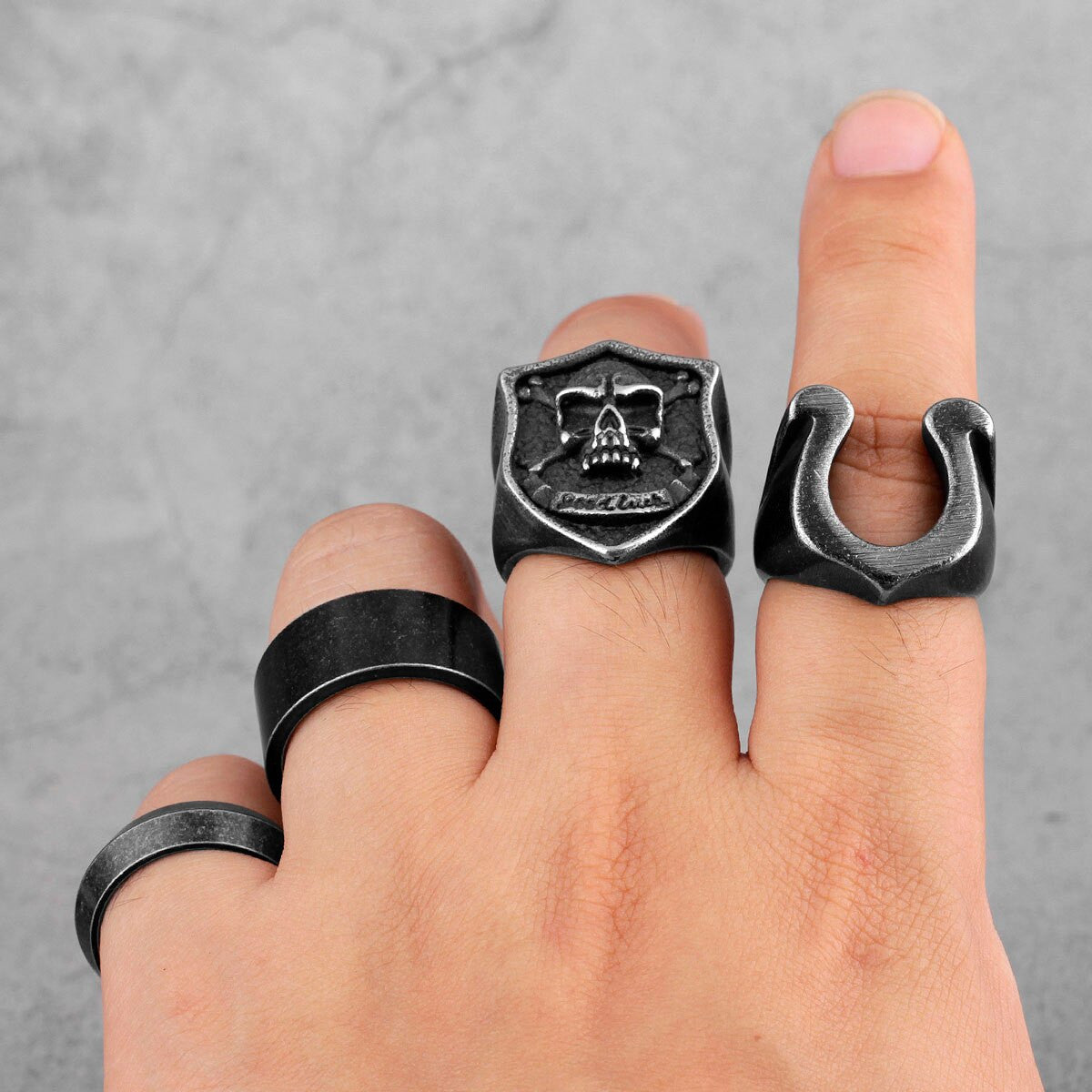 Mens 316L Solid Stainless Steel No Fade lucky Horseshoe Buckle Ring