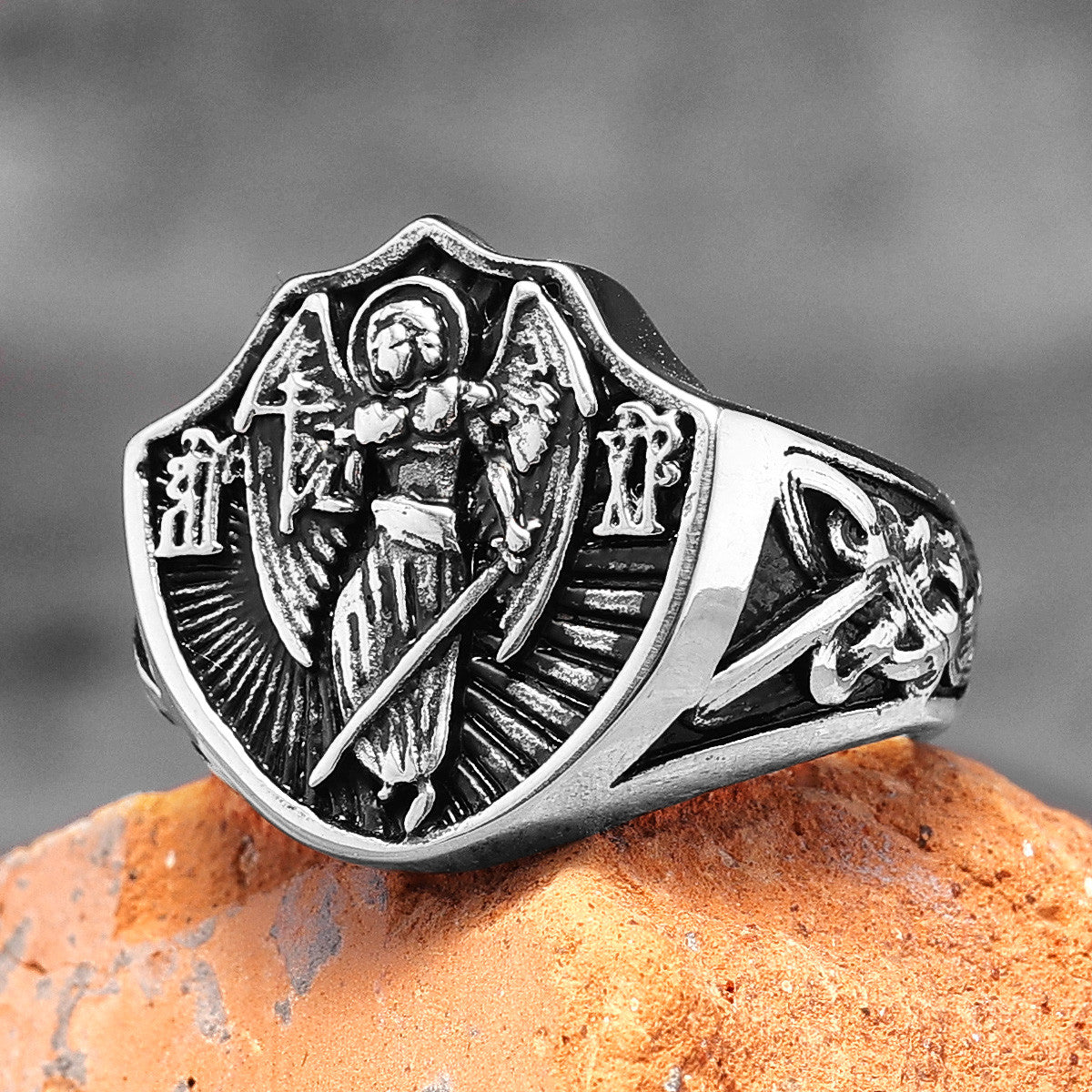 Mens Detailed 316L Stainless Steel Archangel St Michael Amulet Shield Street Wear Rings
