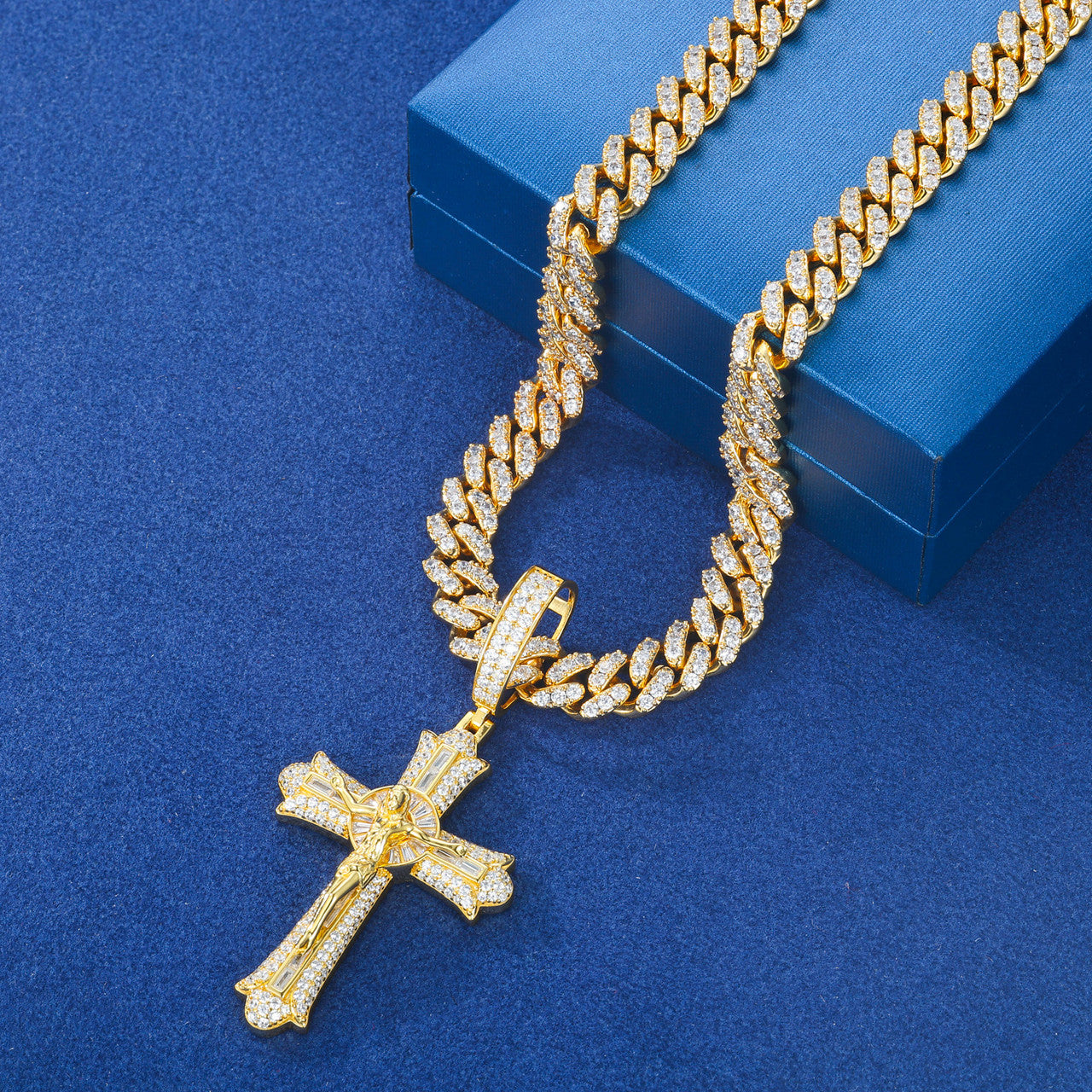 18k Gold Solid 925 Sterling Silver Jesus Crucifix D VVS Moissanite Diamond Cross Pendant