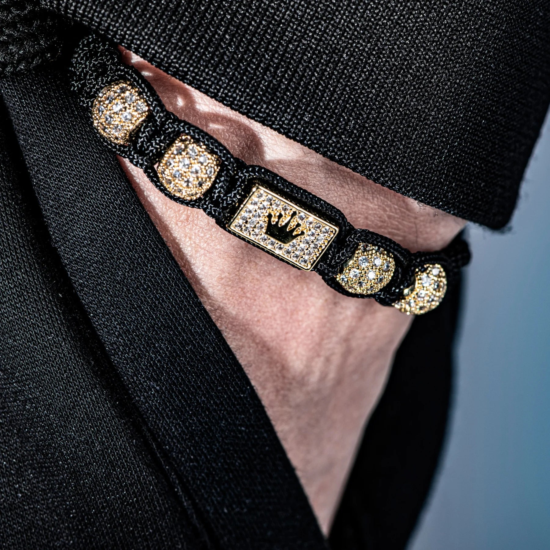 Men&#39;s VVS Diamond CZ Iced Blinged Out Kings Crown Square Braided Bracelet