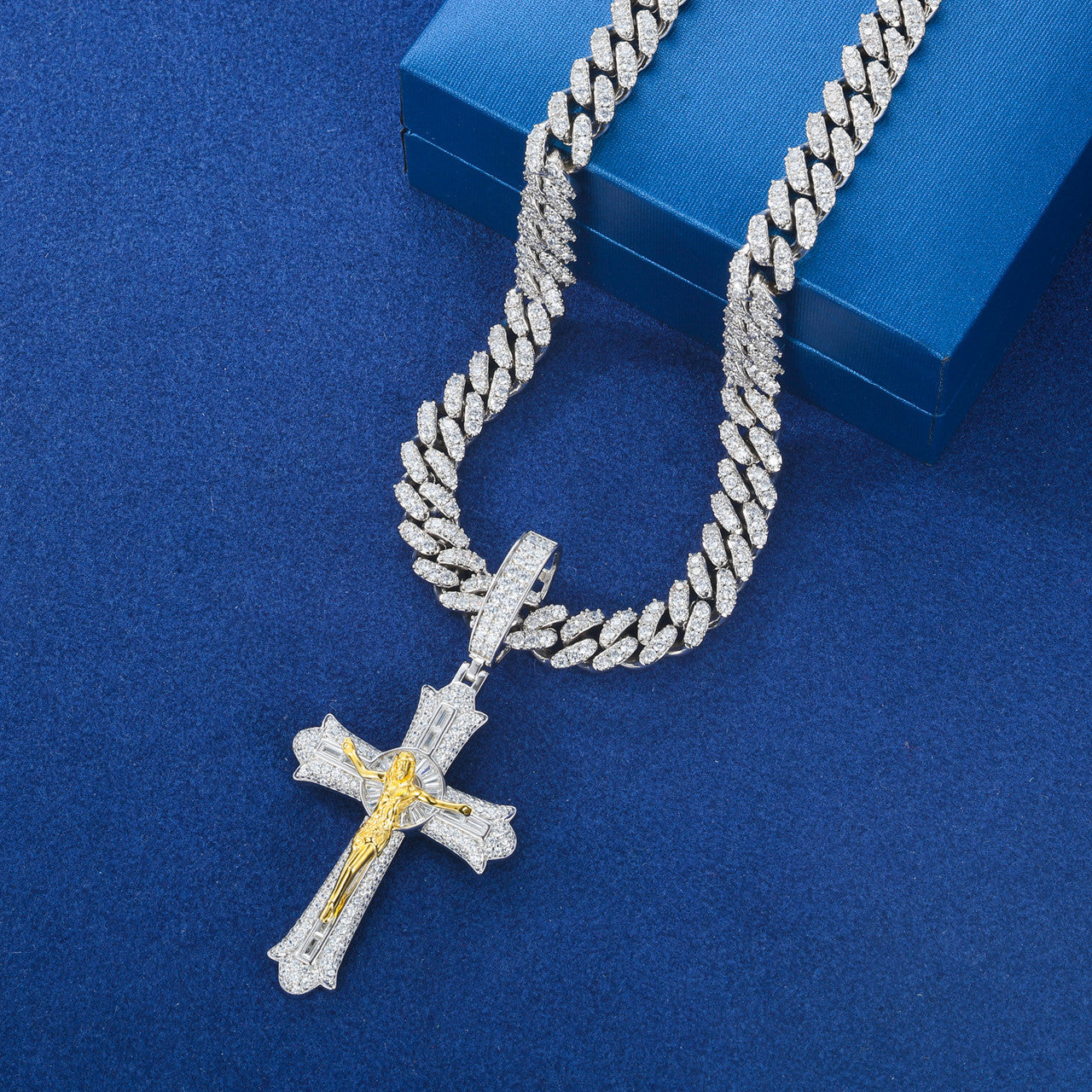 18k Gold Solid 925 Sterling Silver Jesus Crucifix D VVS Moissanite Diamond Cross Pendant