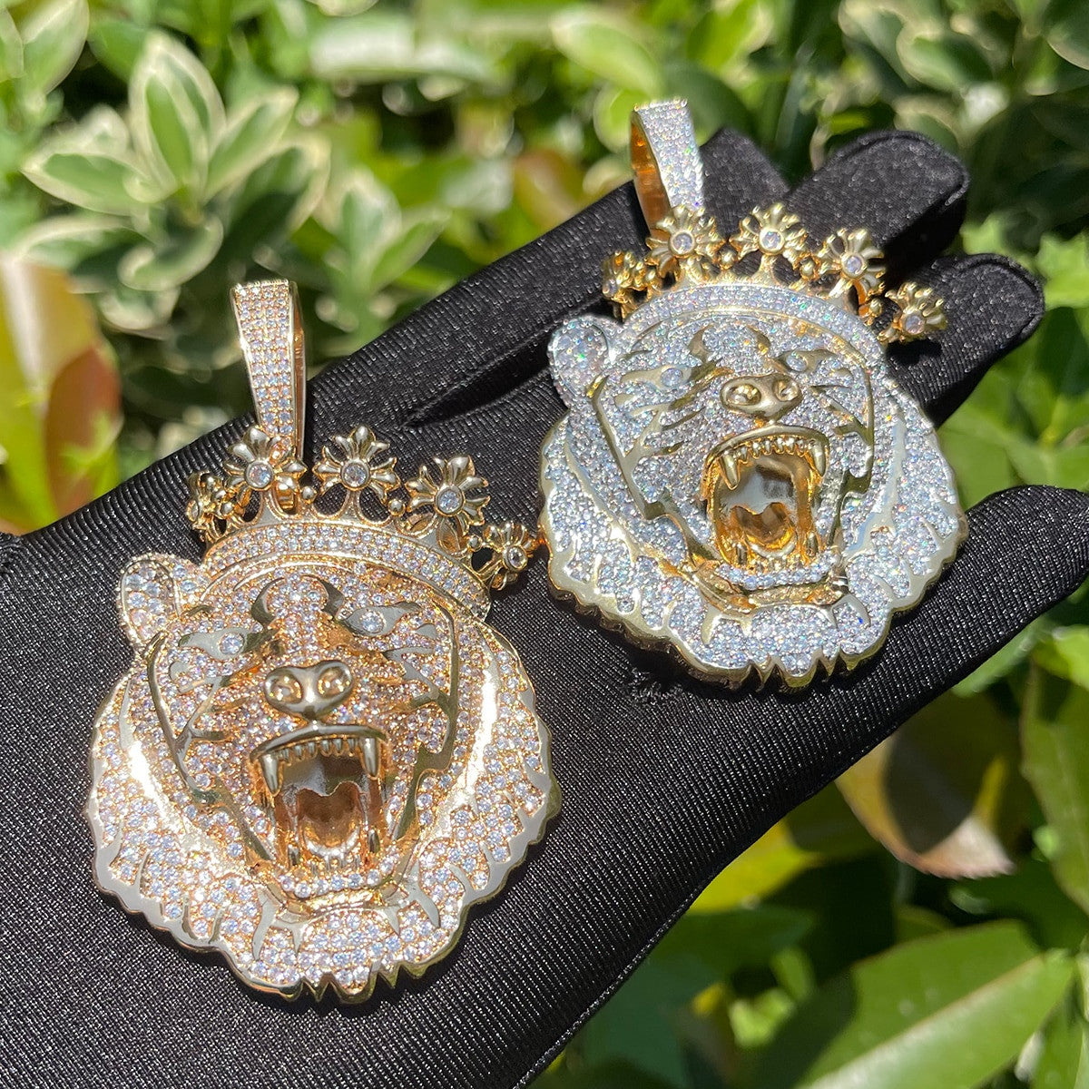Mens King Of Kings Roaring Lion Head Crown Iced Blinged Out Hip Hop Pendant