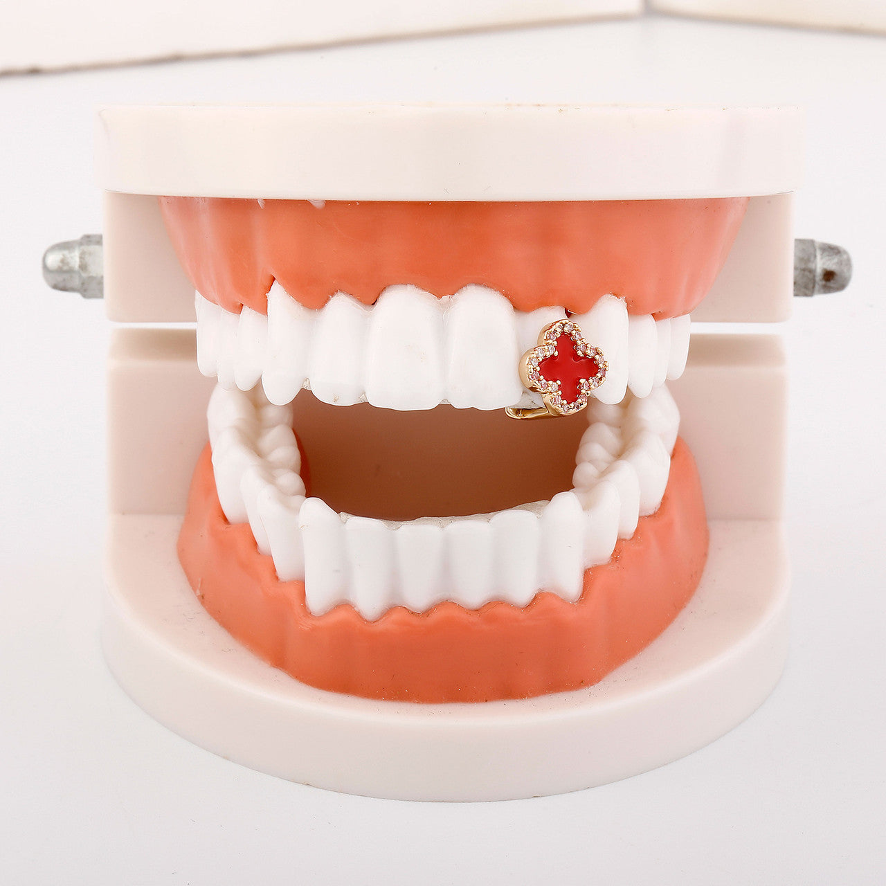 Red Star | VVS Diamond CZ Slick Single Tooth Teeth Hip Hop Mouth Grillz