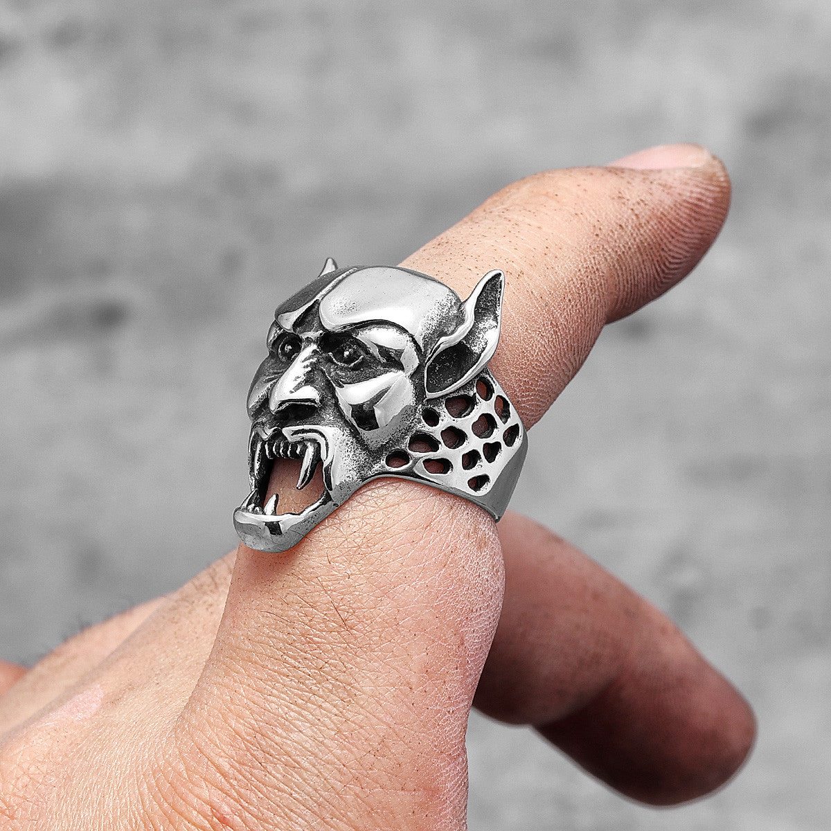 Mens 316L Gothic Vampire No Fade Stainless Steel Street Wear Rings