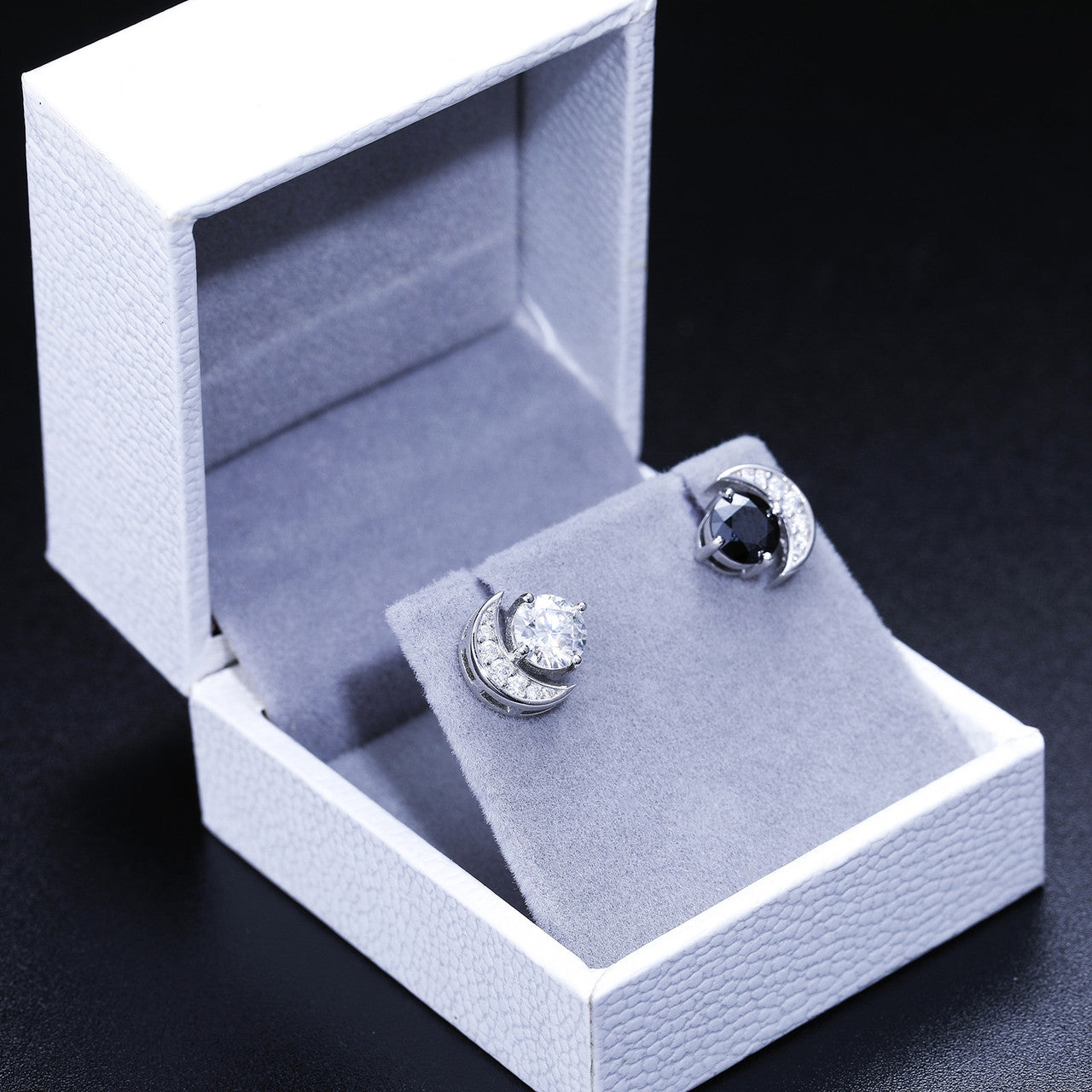 Genuine VVS Diamond Solid Sterling Silver Crescent Moon Stud Black White Bling Stone Earrings