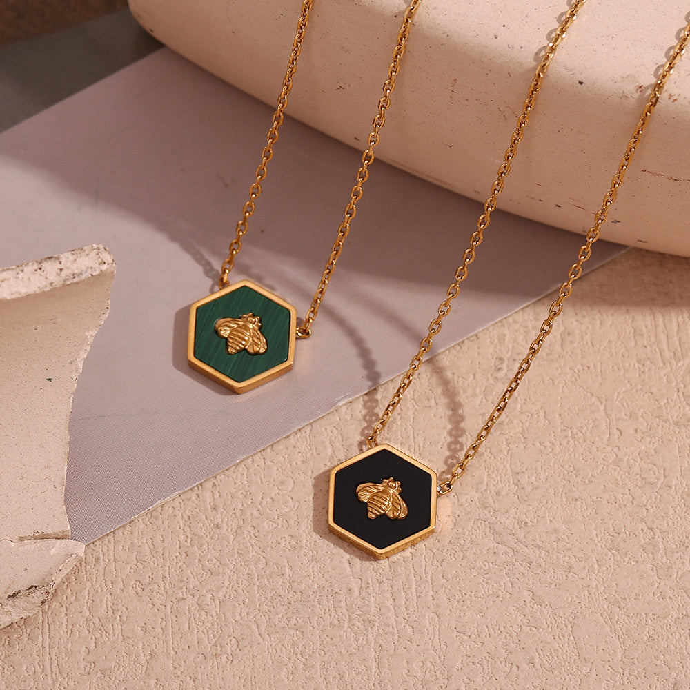 Stainless Steel 18 k Gold Busy Queen Bee Waterproof Chain Necklace Pendant