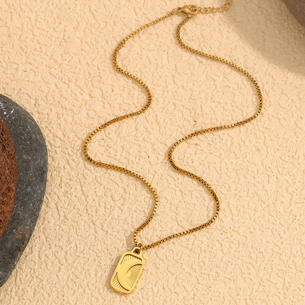 18k Gold Tarnish Free Design Stainless Steel Radiating Sun Moon Pendant Necklace