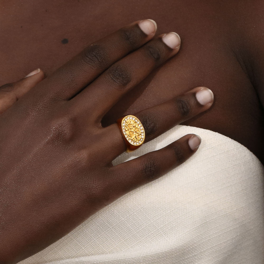 Ladies 18k Gold No Fade Stainless Steel Vintage Small Flower Waterproof Rings