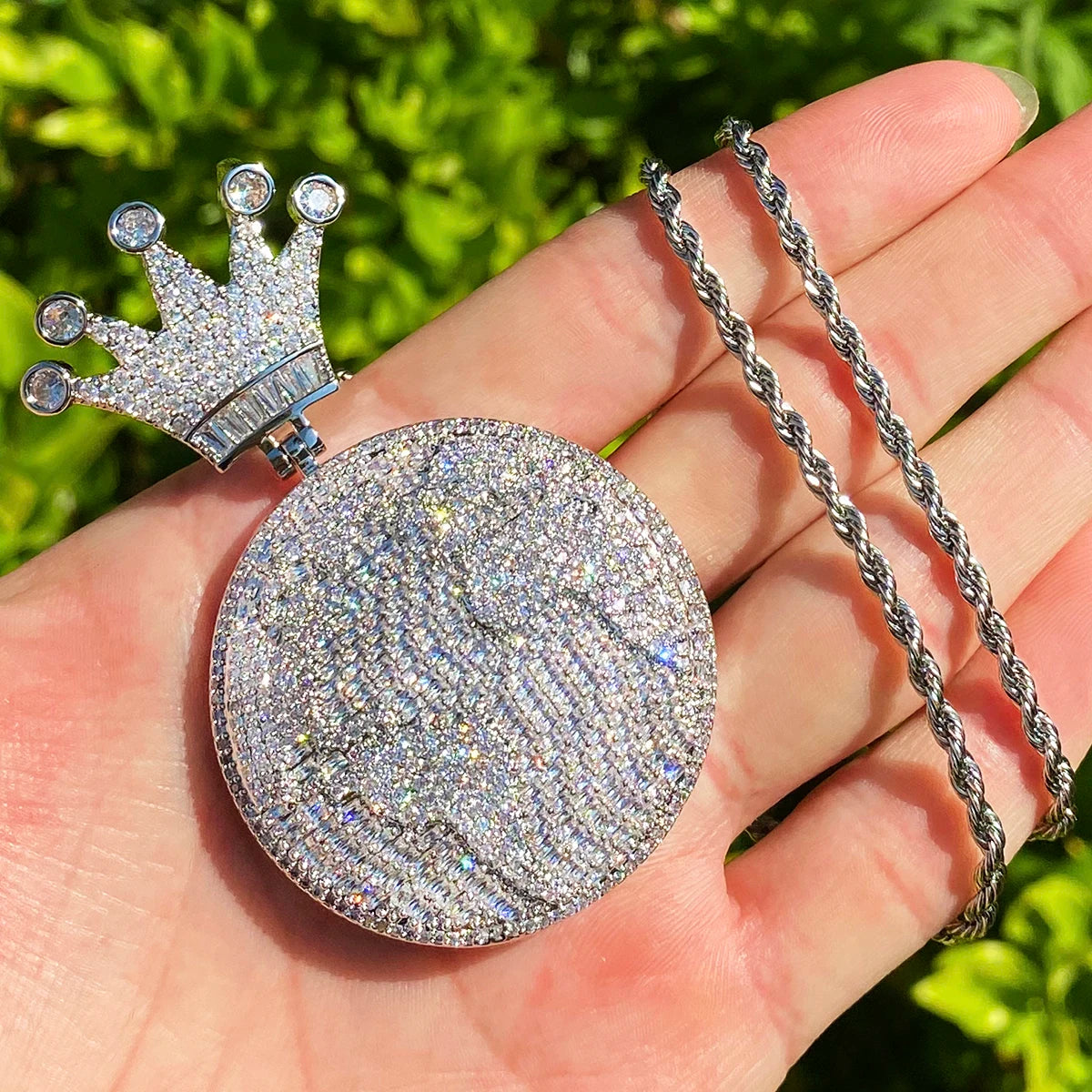 King Of The World | VVS Diamond CZ Crown Globe Hip Hop 24k 925 Silver Bling Pendant