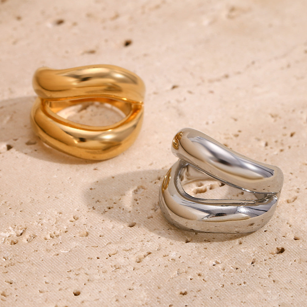 Ladies 18k Gold Stainless Steel Fashion Lips Shape Waterproof Layer Rings