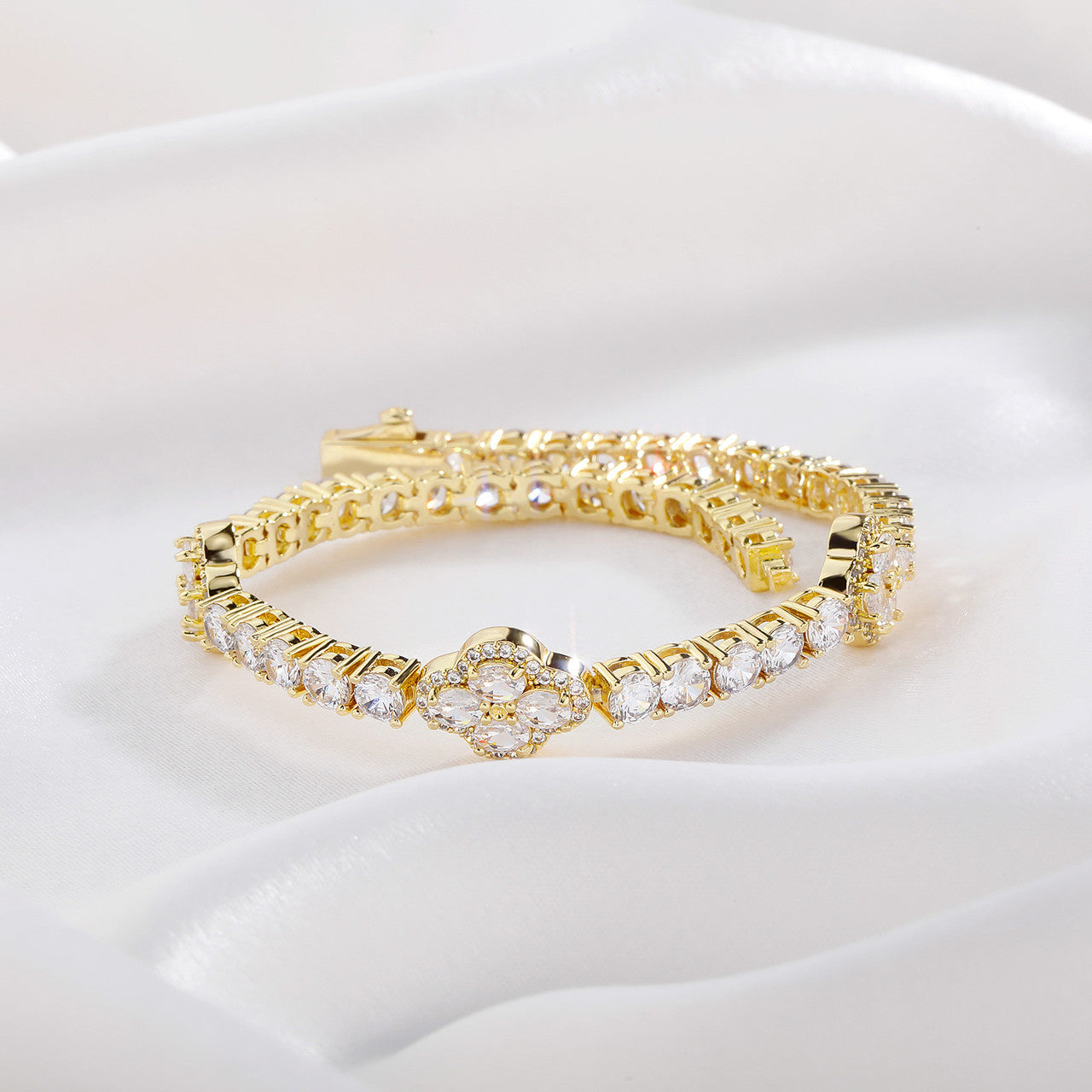 Clover Field | VVS Diamond CZ Iced Blinged Out 4mm Four Leaf Clover Tennis Bracelet