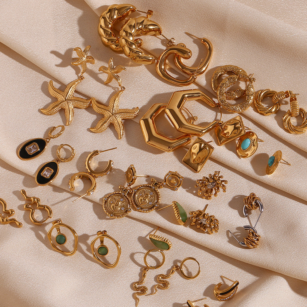 18k Gold Over Solid Stainless Steel Hammered Pattern Hollow Oval Zircon Heart Earrings