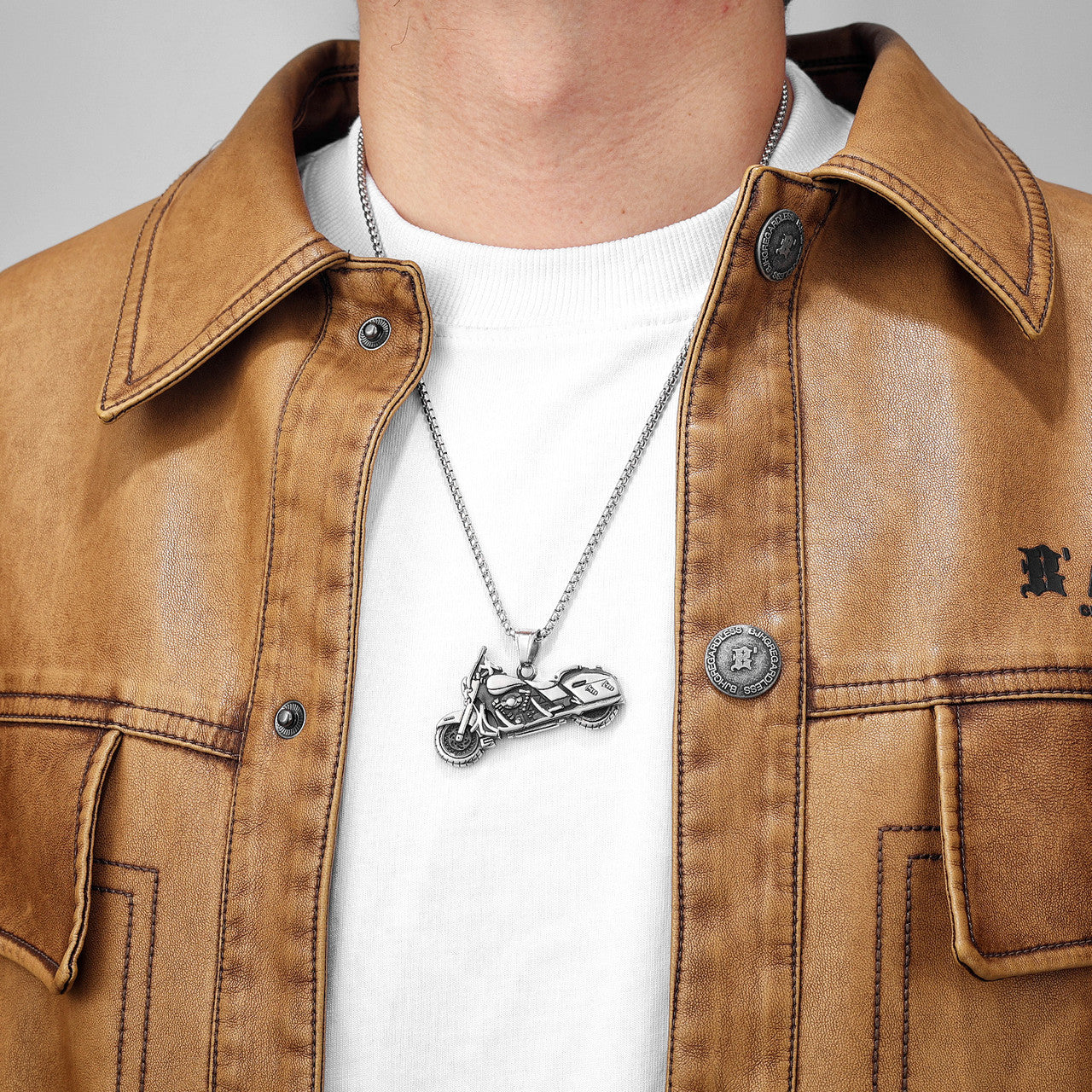 Mens Street Wear No Fade Stainless Steel Vintage Harley Cruiser Motorcycle Pendant Chain
