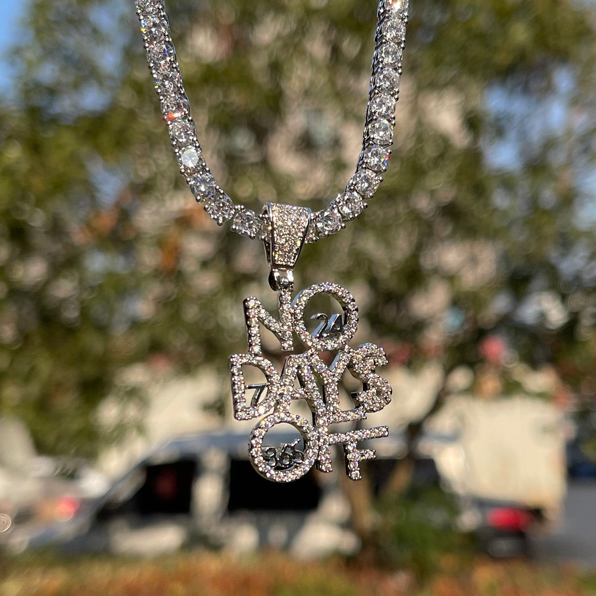 No Days Off | Prong Set Cluster Stones Hip Hop Pendant Chain Necklace