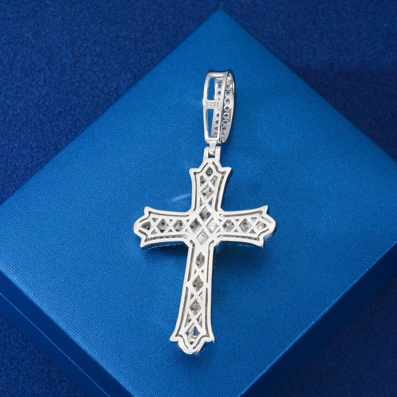 18k Gold Solid 925 Sterling Silver Jesus Crucifix D VVS Moissanite Diamond Cross Pendant
