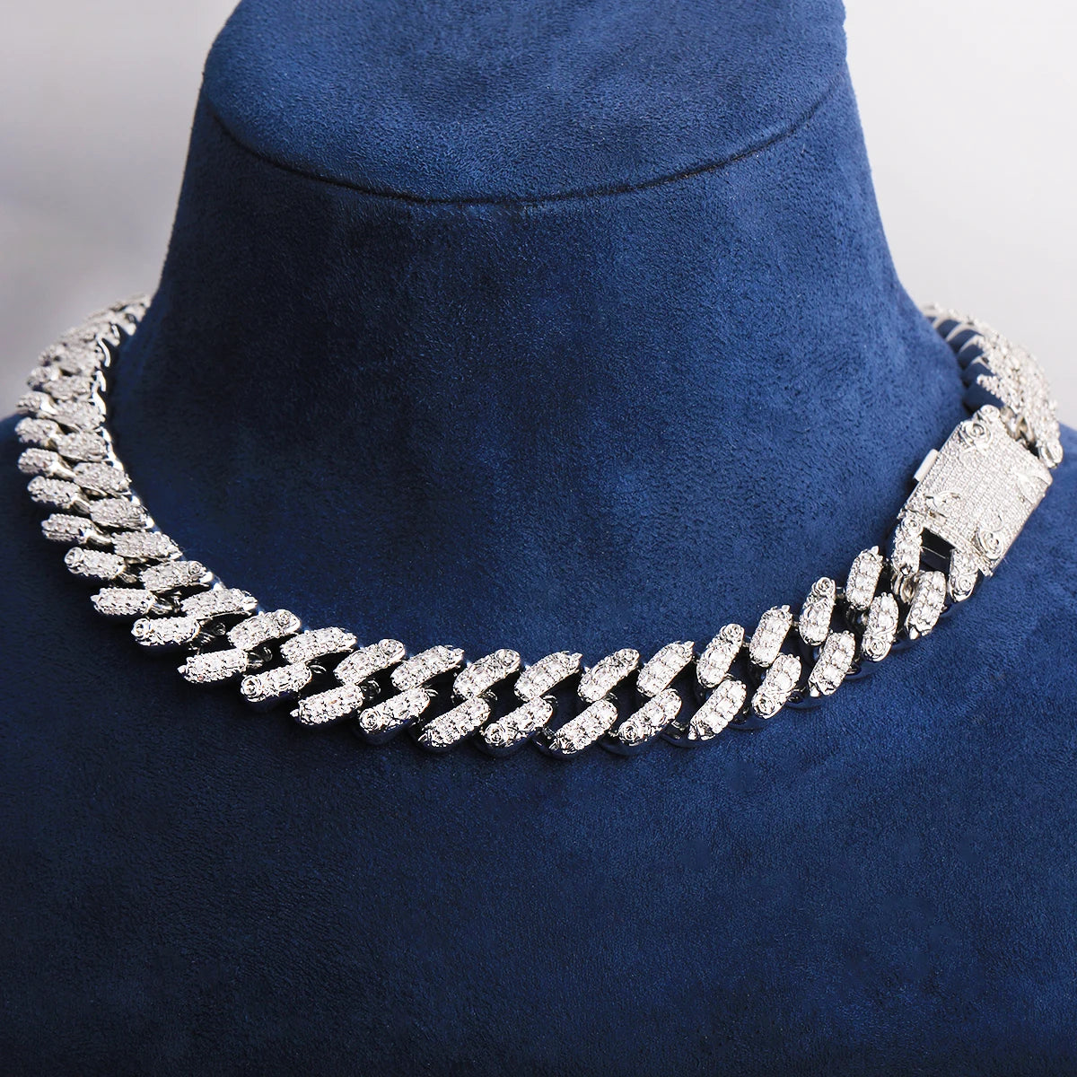 Flora Dove | VVS Diamond CZ Luxury Love Beauty Abundance Miami Cuban Link Chain