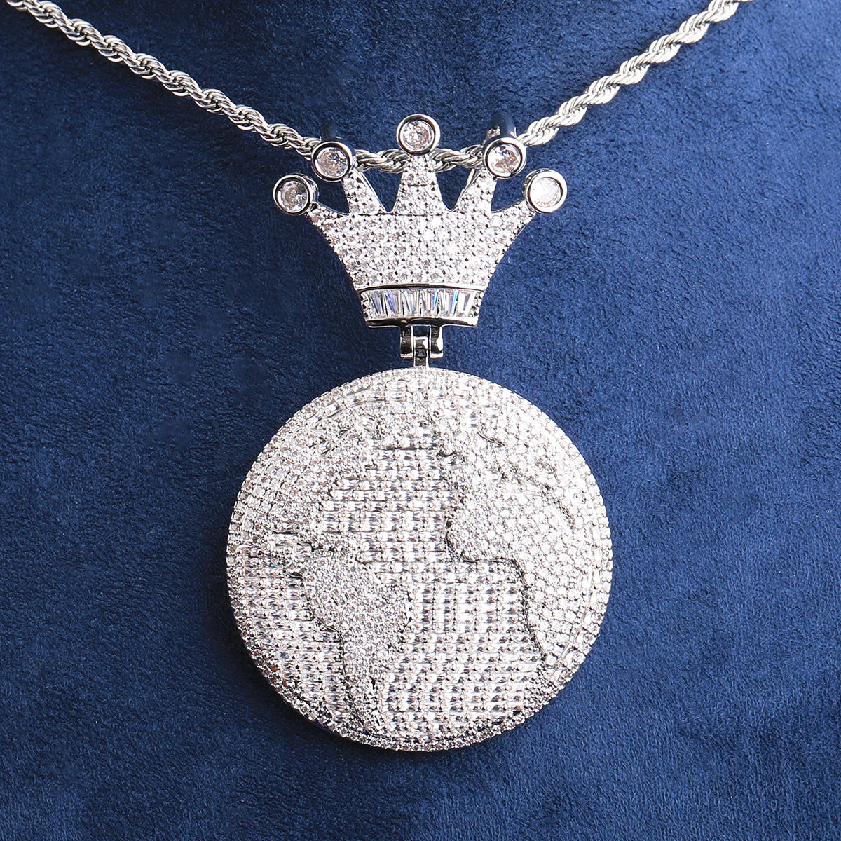 King Of The World | VVS Diamond CZ Crown Globe Hip Hop 24k 925 Silver Bling Pendant