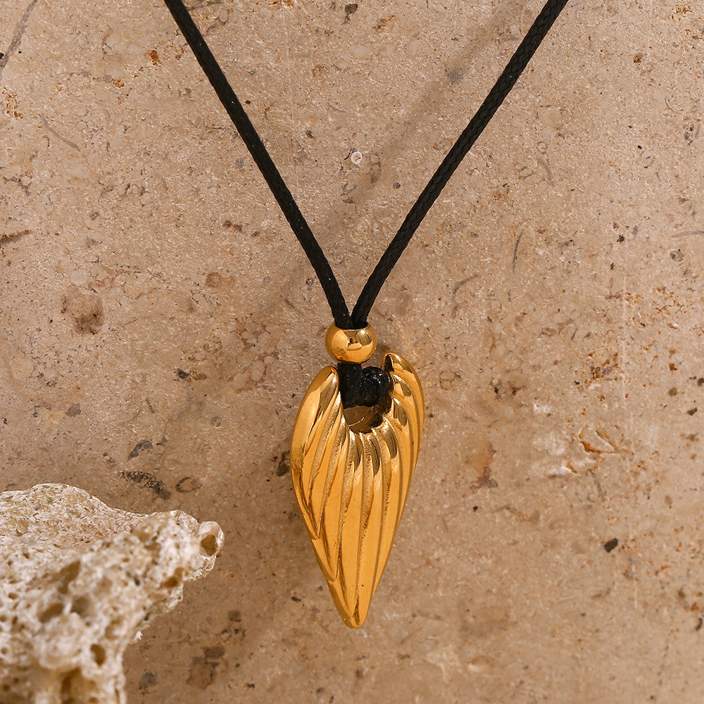 Waterproof Gold Stainless Steel Art Deco Love Heart Leather Rope Necklace