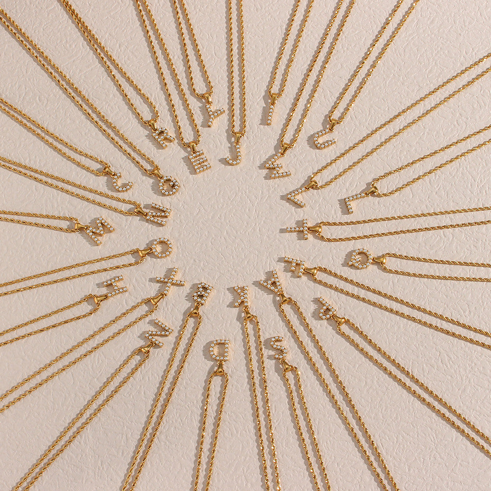 18k Gold No Fade Stainless Steel PVD Tarnish Free Elegant Pearl Letter Necklace