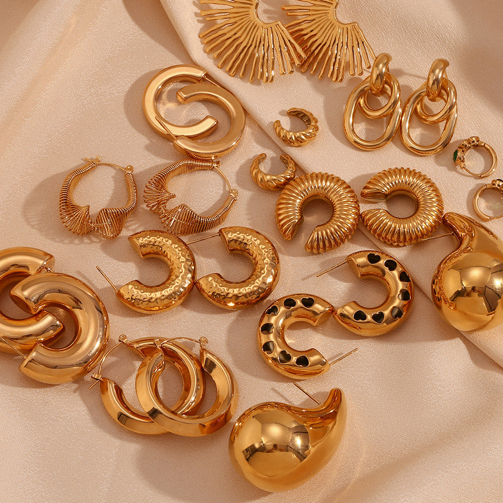 18k Gold O-shaped Street Wear Exaggerated Croissant Mini Hollow Stainless Steel Earrings