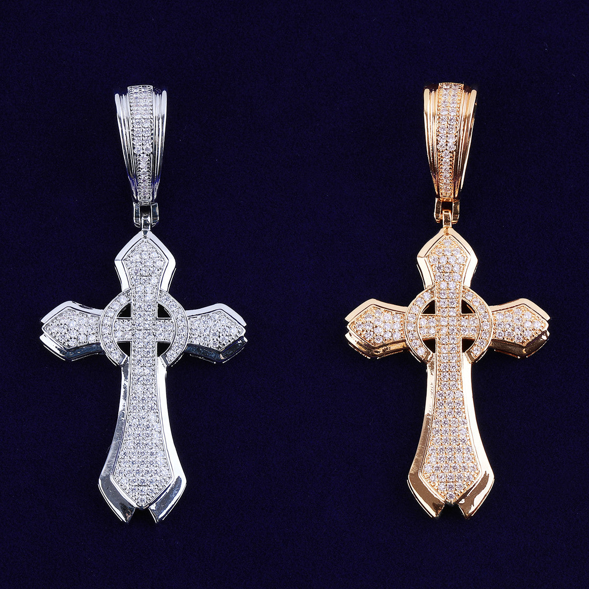 Circle Cross | VVS Diamond CZ Iced Blinged Out Hip Hop Prong Set Cross Pendant