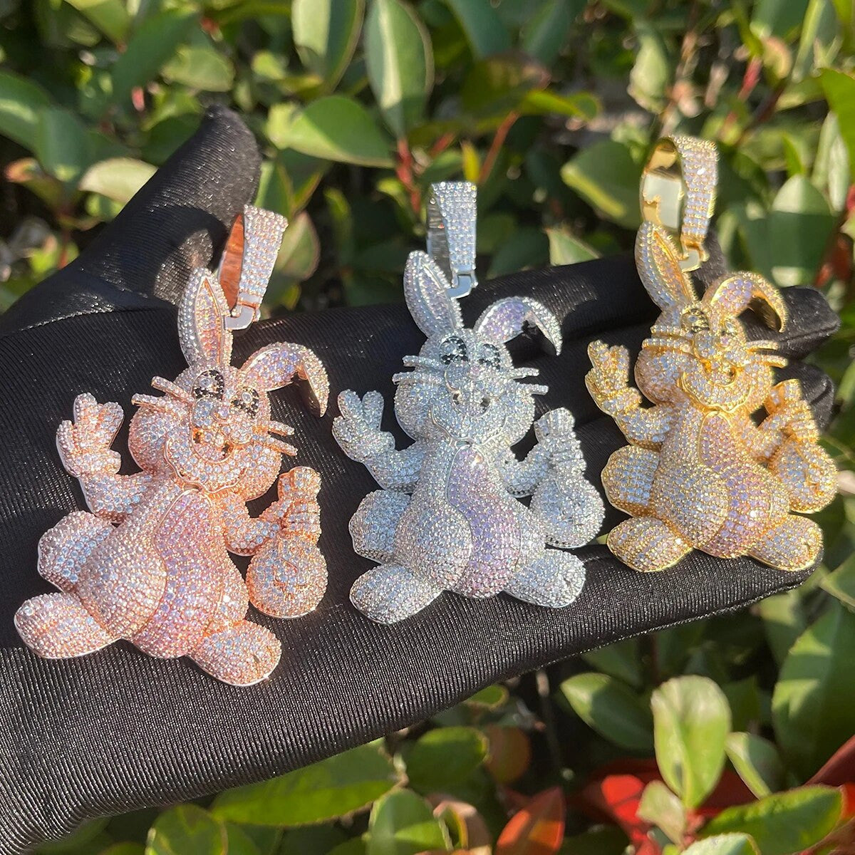 Ladies Iced Blinged Out Luxury Prong Set Bunny Money Bag Hip Hop Necklace