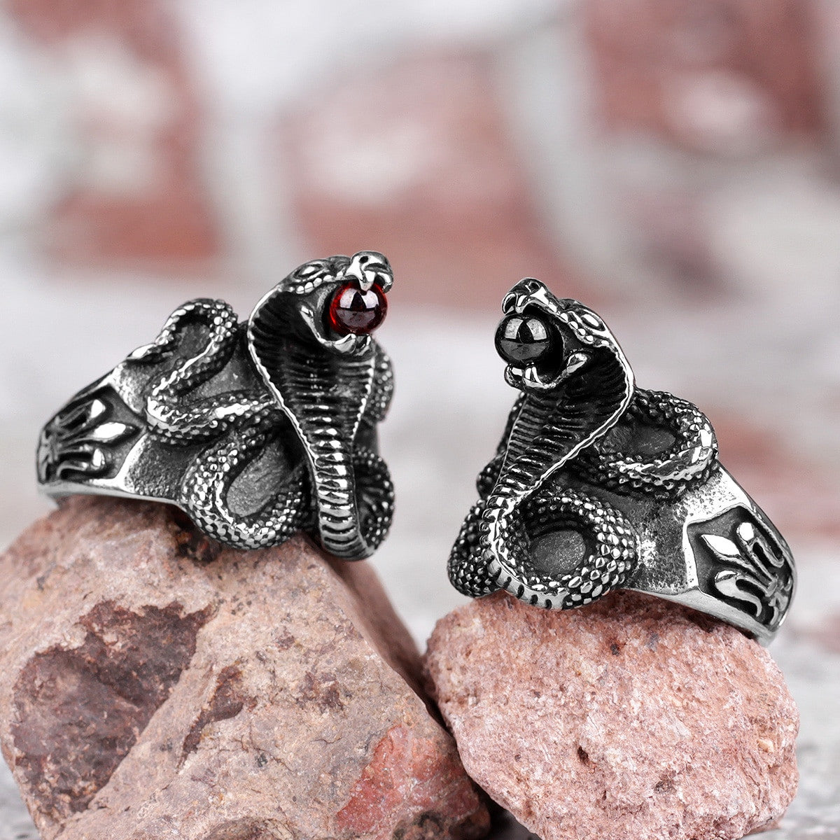 Mens No Fade Stainless Steel Coiled Cobra Snake Street Wear Vintage Rings