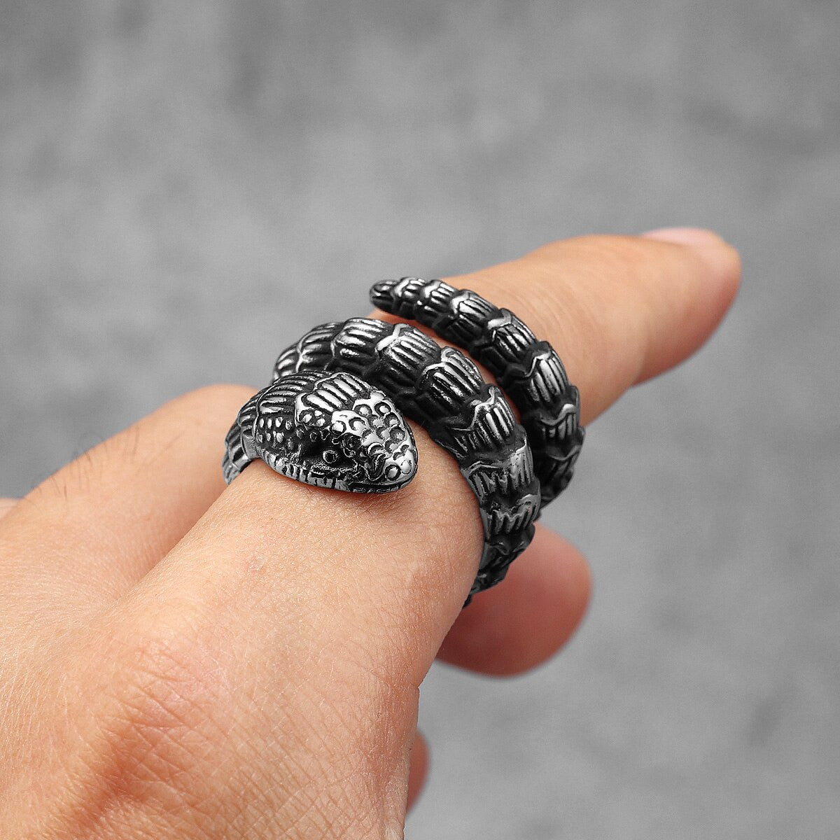 Mens No Fade 316L Unique Fashion Coiled Snake Street Wear Rings