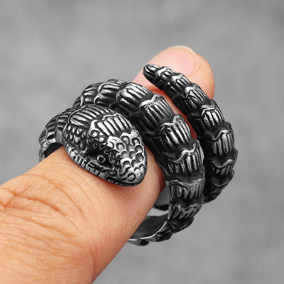 Mens No Fade 316L Unique Fashion Coiled Snake Street Wear Rings