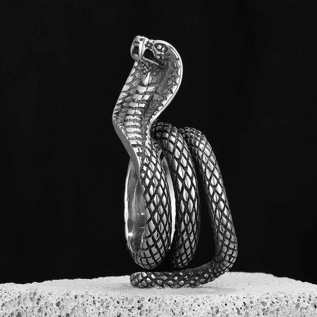 Mens Unique Fashion Man King Cobra Snake No Fade Stainless Steel Rings